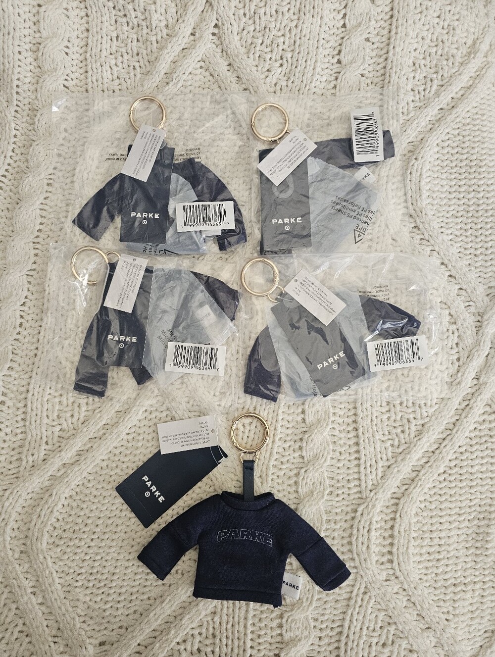 Parke Mockneck Sweatshirt Keychain
